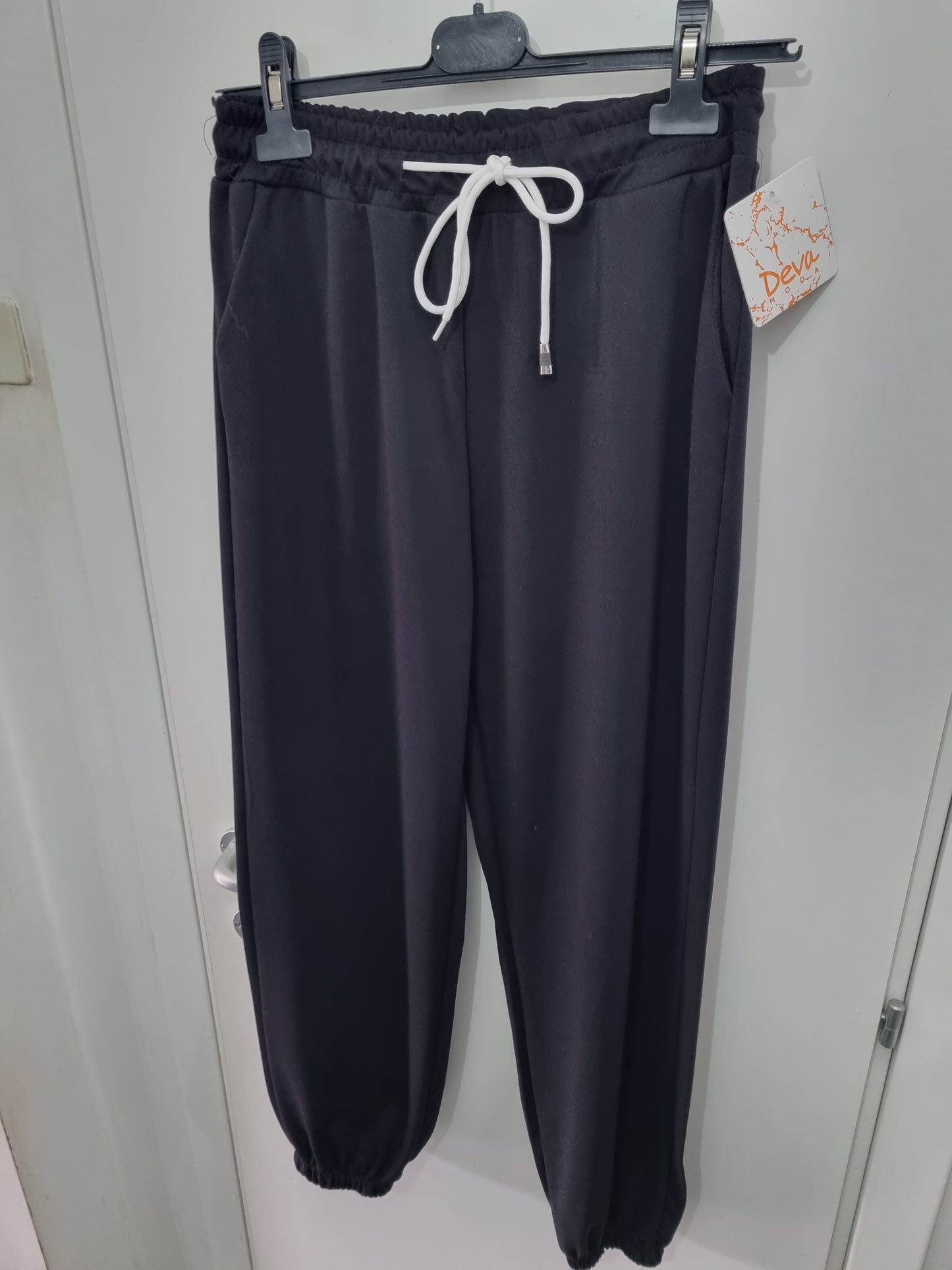 Pantaloni tuta